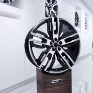 Overfinch Landrover Office Furniture (23)