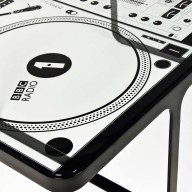 trace-table-with-screen-print-detaillow-res