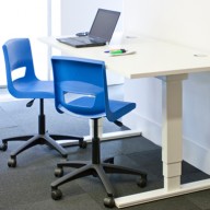 postura-plus-task-chair-01-display